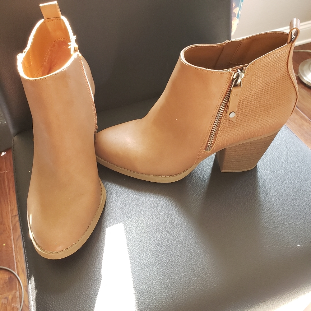 Tan leather fashion ankle boots